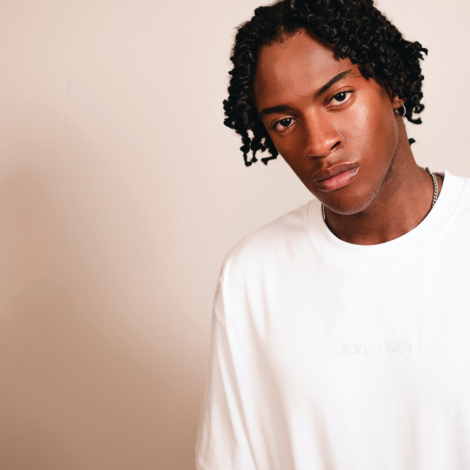 ESSENTIAL TEES